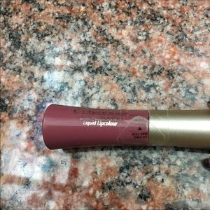 Loreal endless comfortable 8-hour liquid lip-color. Enduringly Mauve